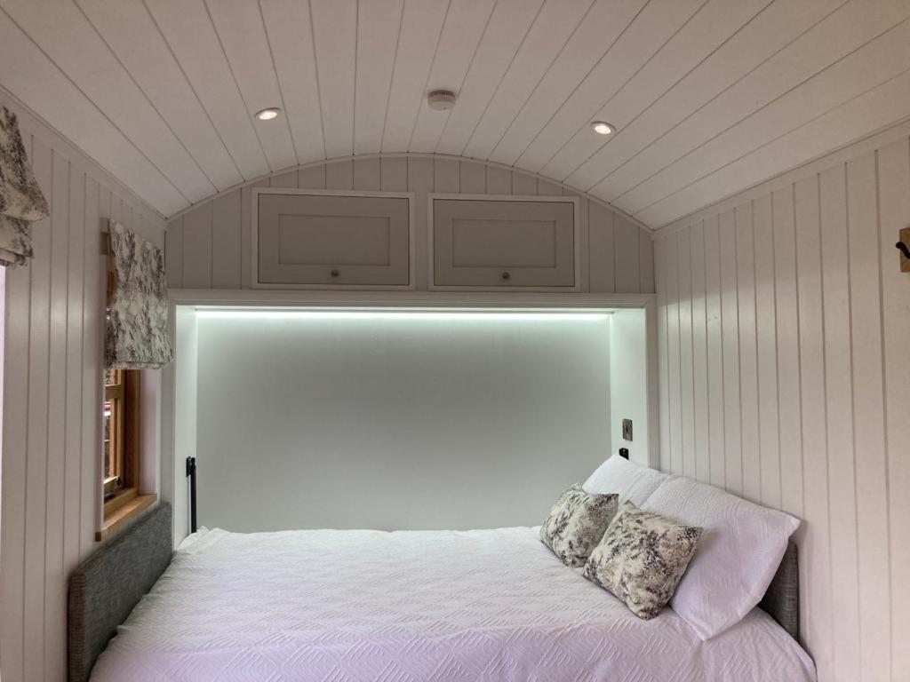 Вилла The Snug At Coed Y Gaer Озуэстри Экстерьер фото